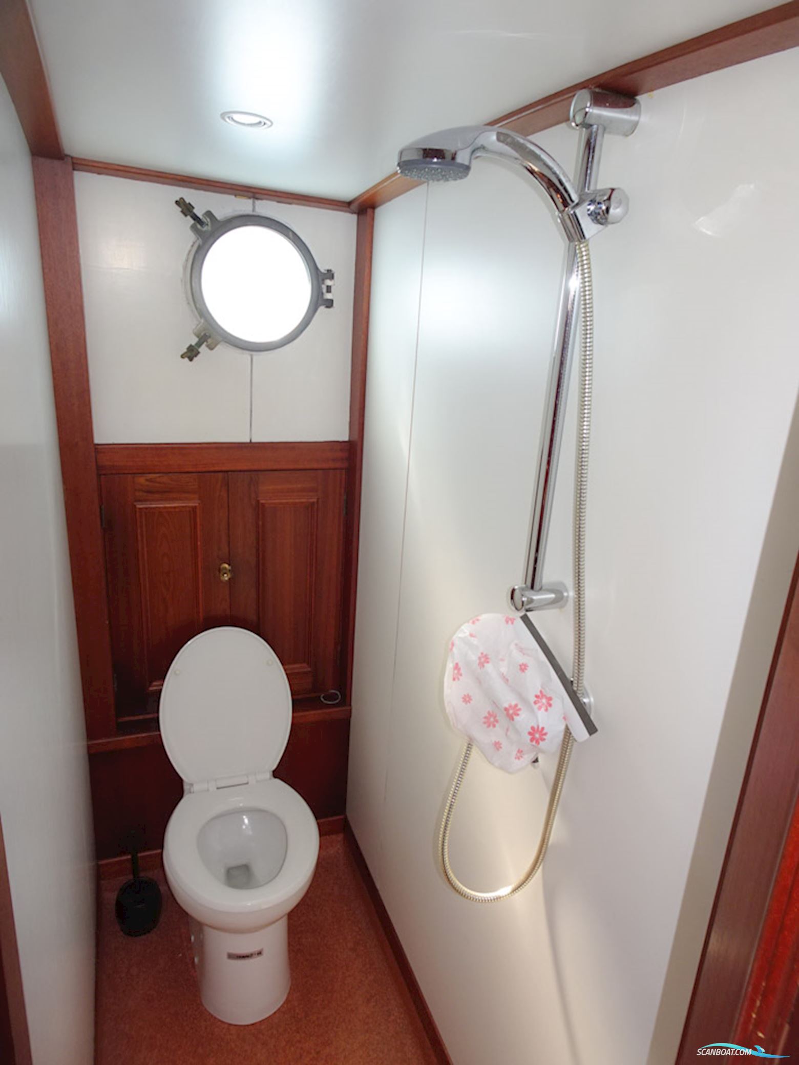 Kotter varend woonschip 14.95