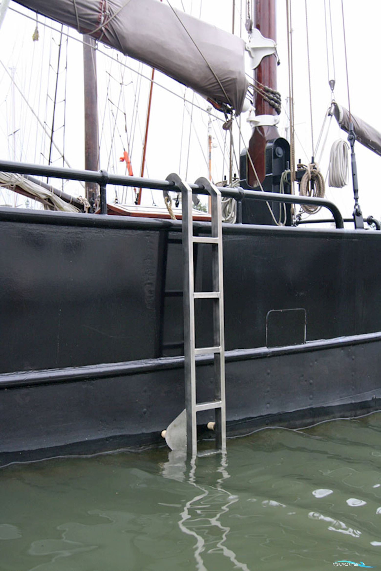 Kotter varend woonschip 14.95