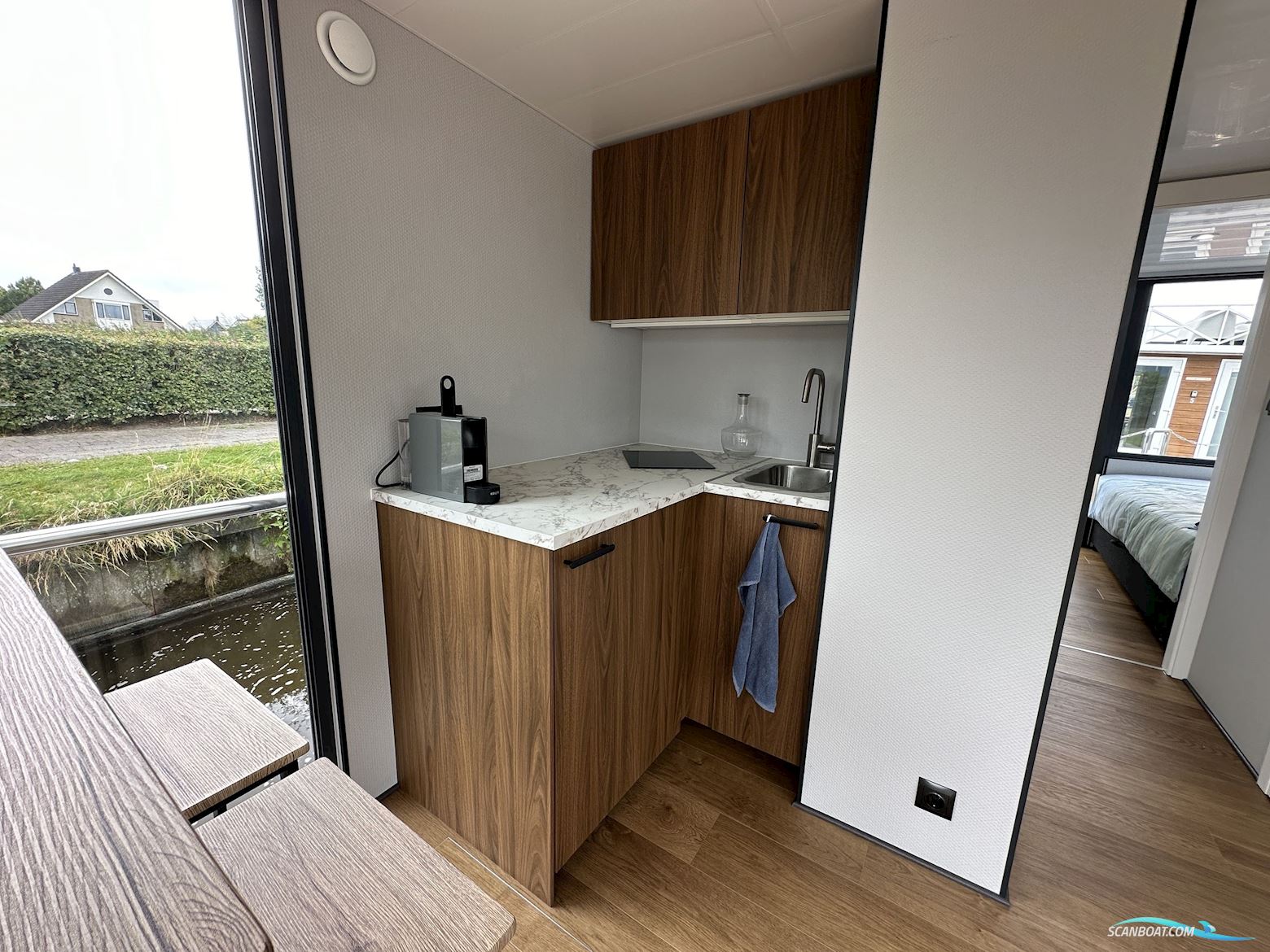 La Mare Houseboat STB 4.0 (Canalboat 4)