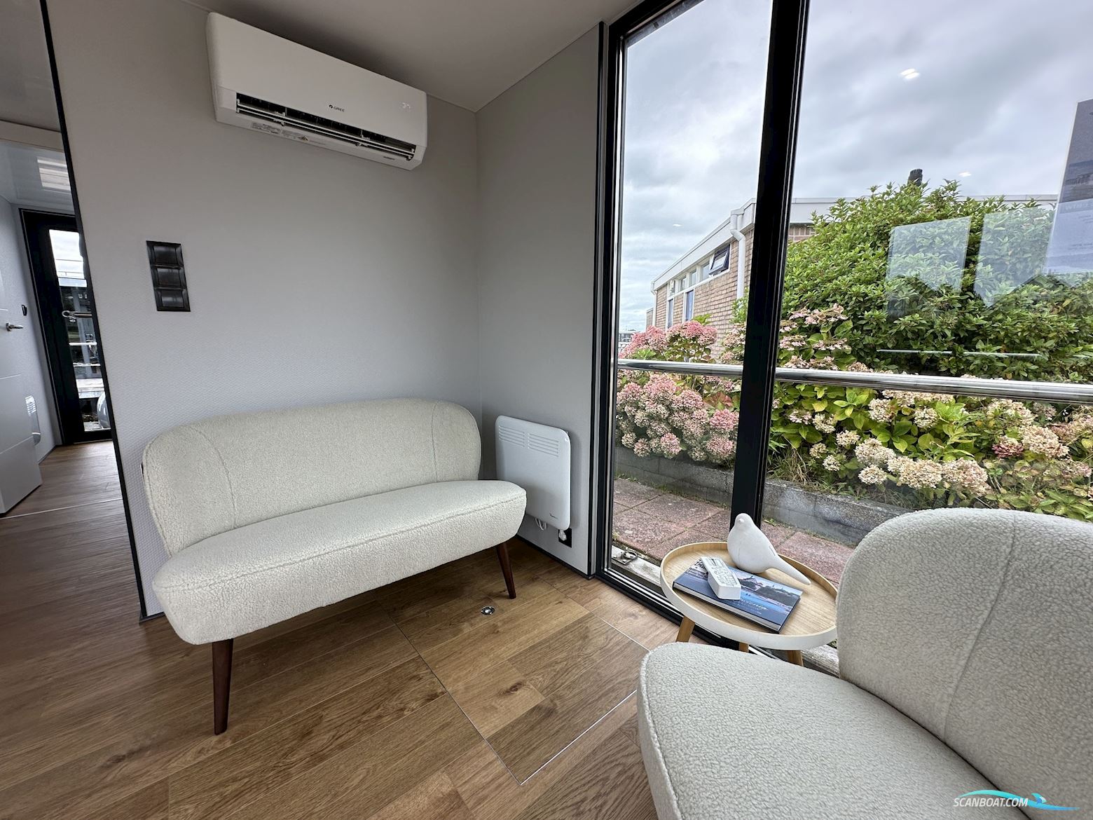 La Mare Houseboat STB 4.0 (Canalboat 4)