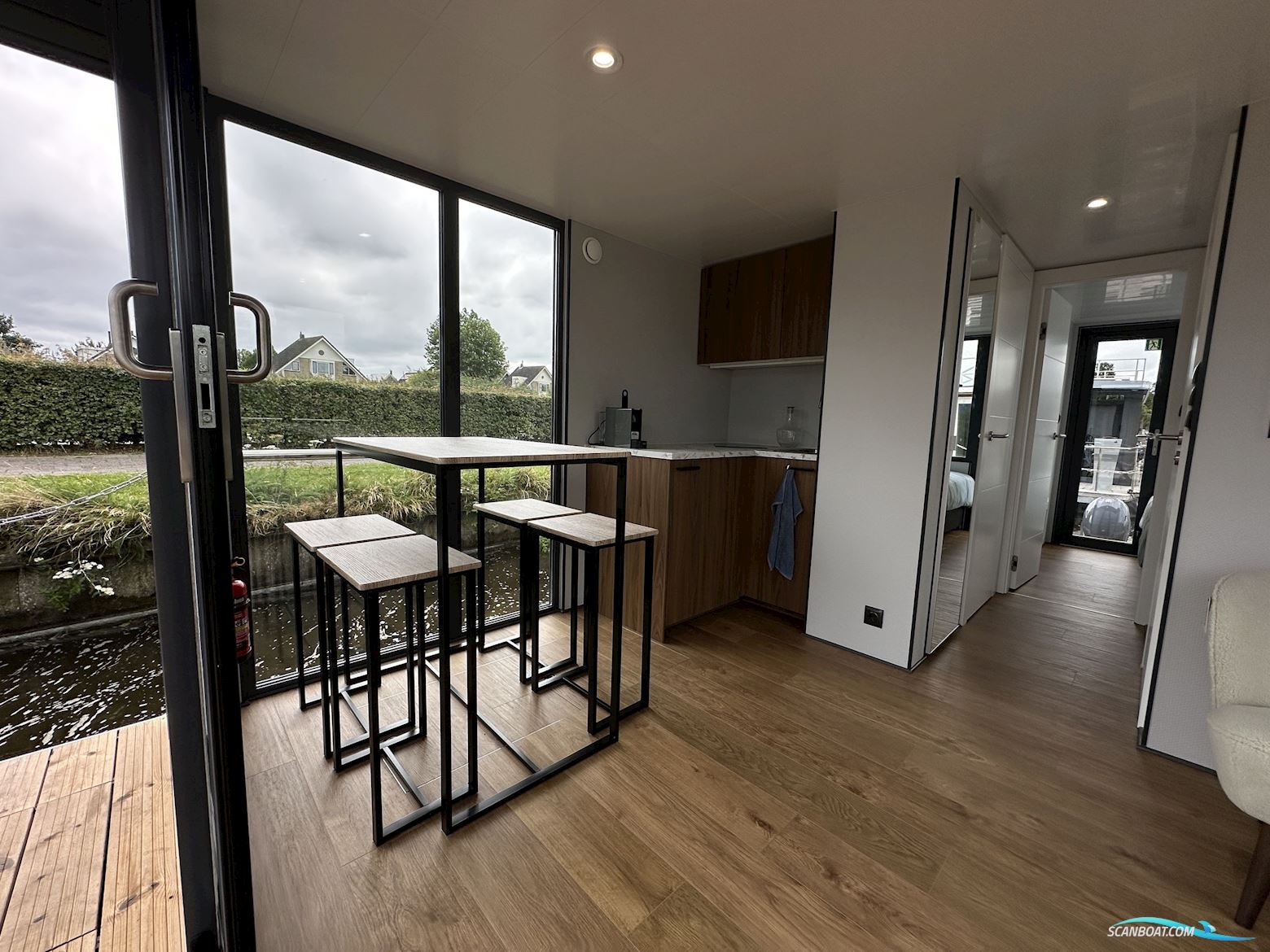 La Mare Houseboat Stb 4.0 (Canalboat 4)