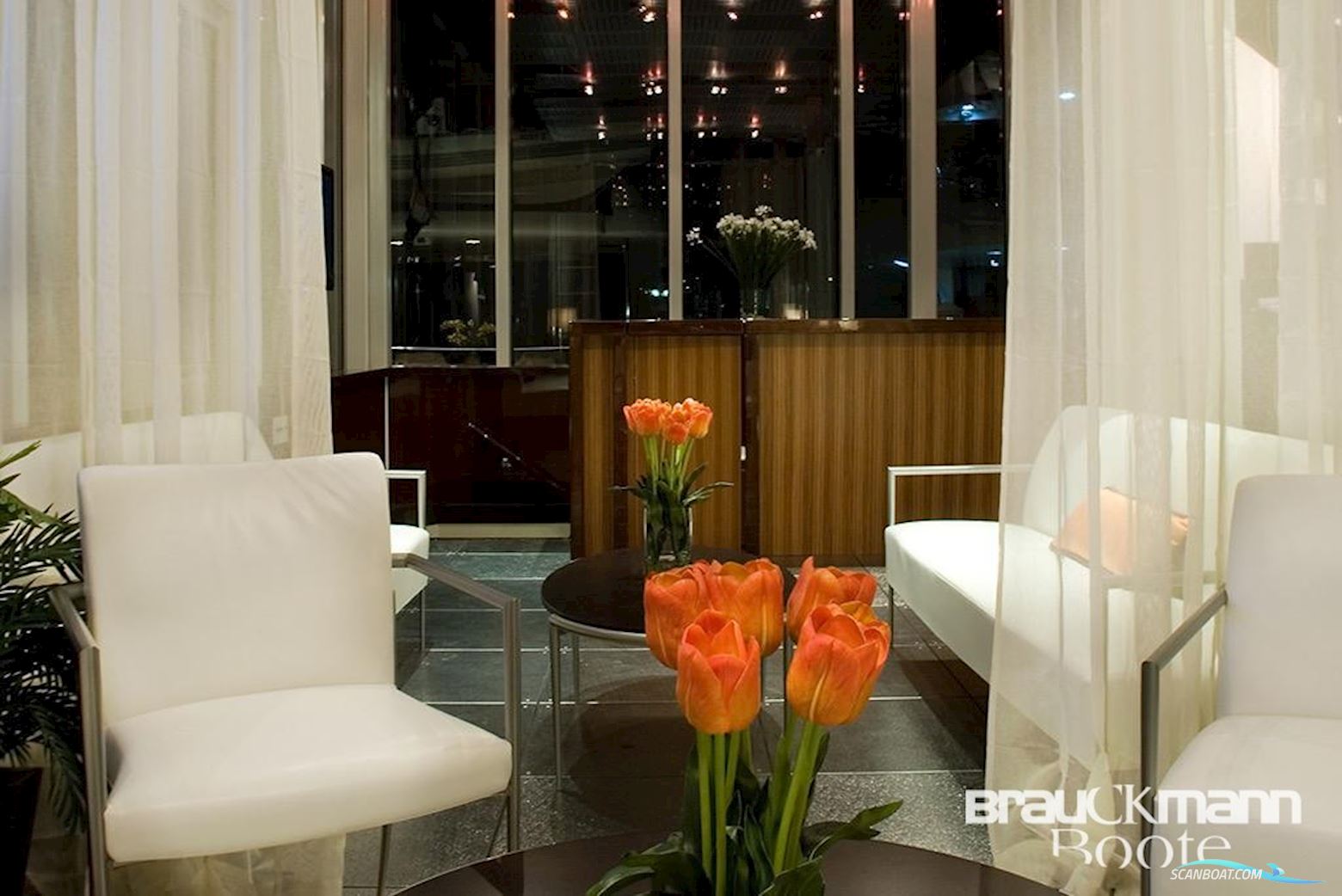 Lazzara Marine Präsentations-Hausboot