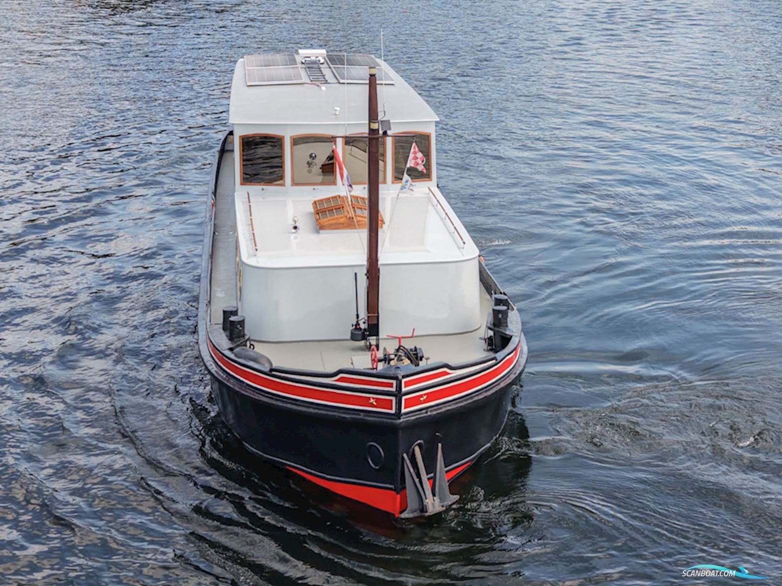 Luxe Motor 16.20 Deckhouse