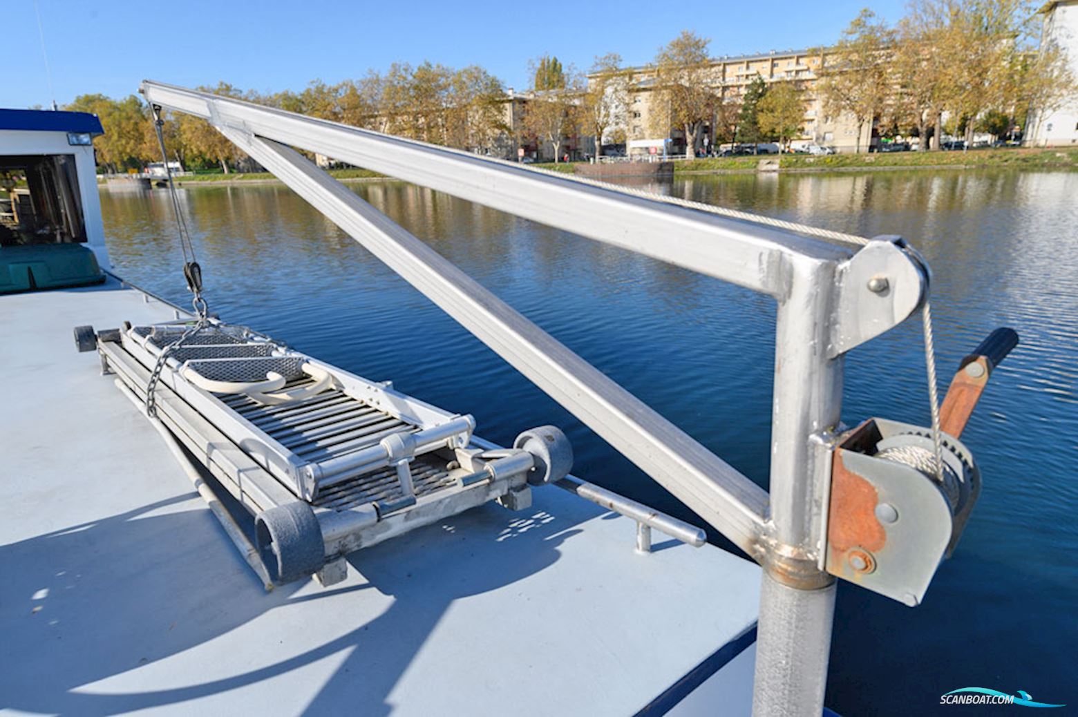 Luxe Motor 21.18 Met Ubc