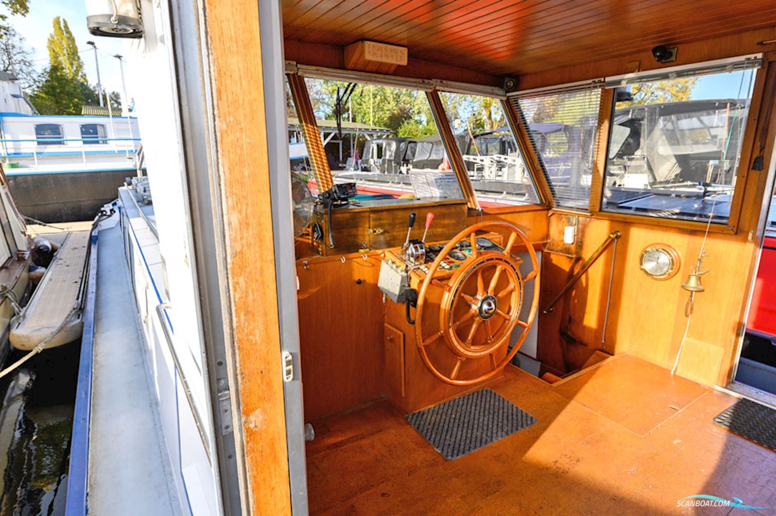 Luxe Motor 21.18 Met Ubc