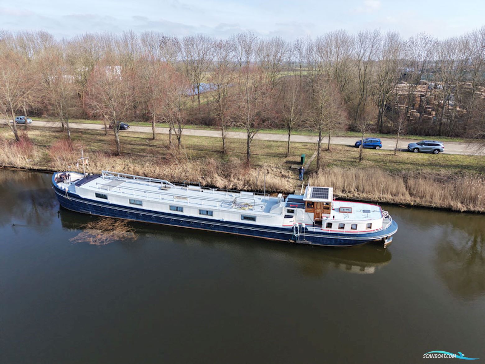 Luxe Motor 36.72, Cbb Rijn