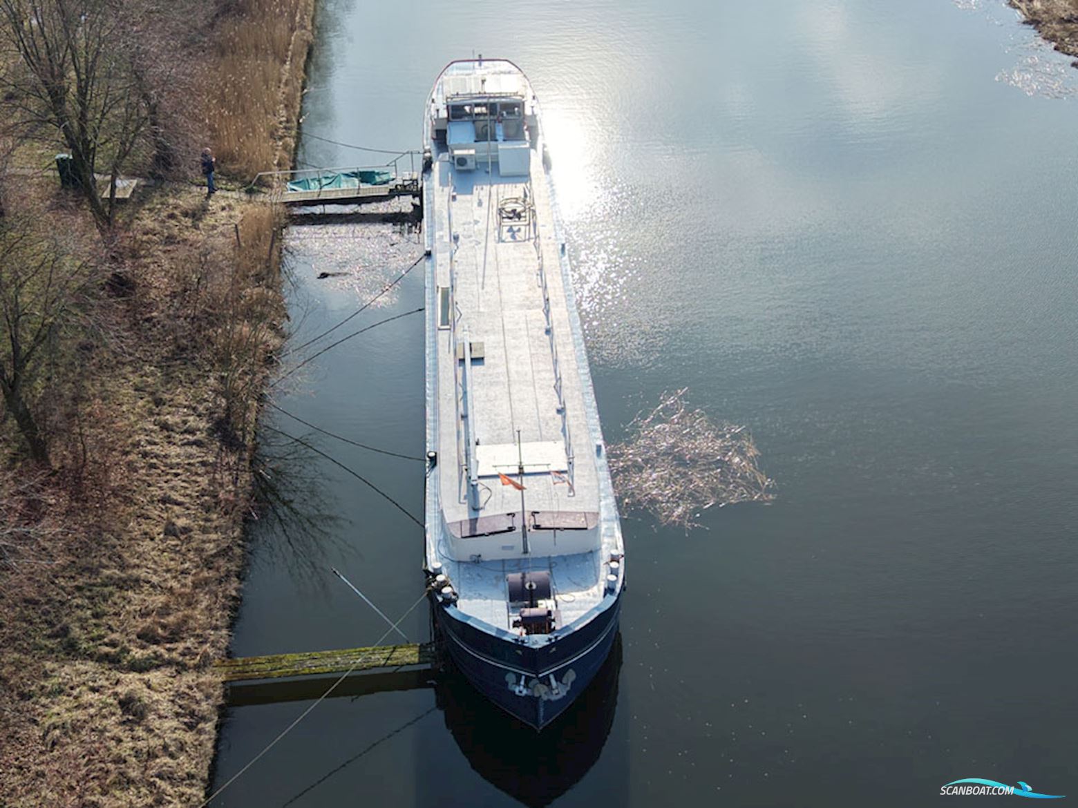 Luxe Motor 36.72, Cbb Rijn