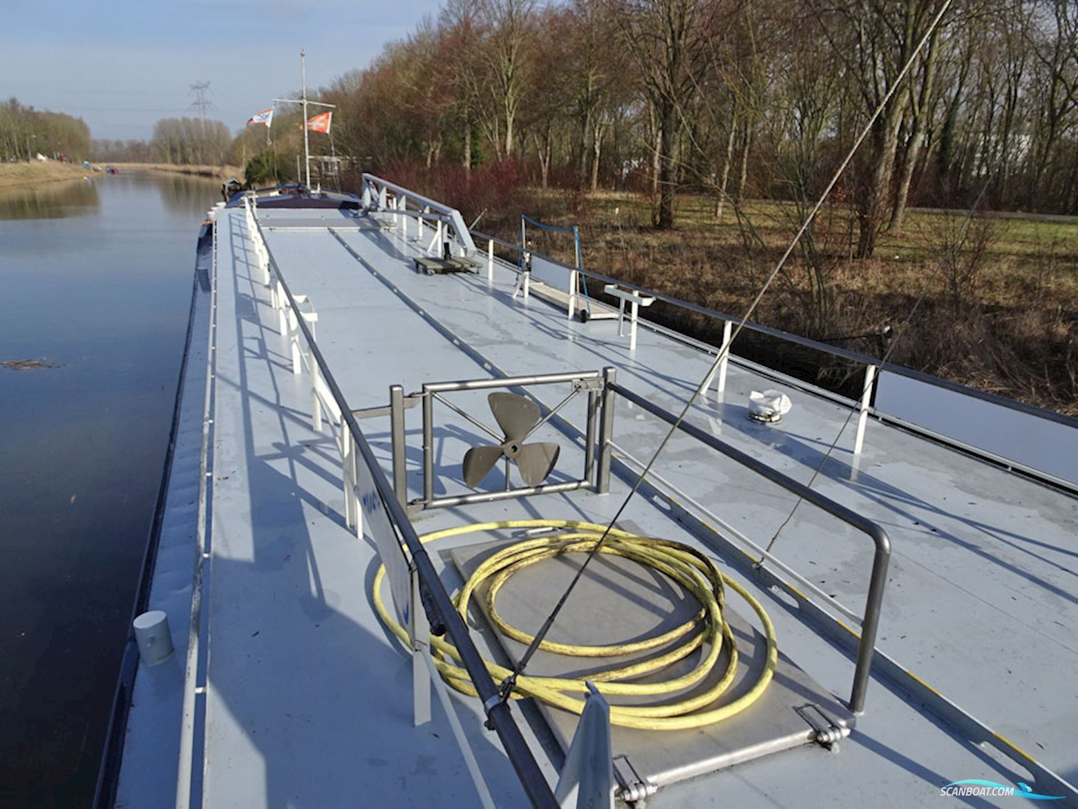 Luxe Motor 36.72, Cbb Rijn