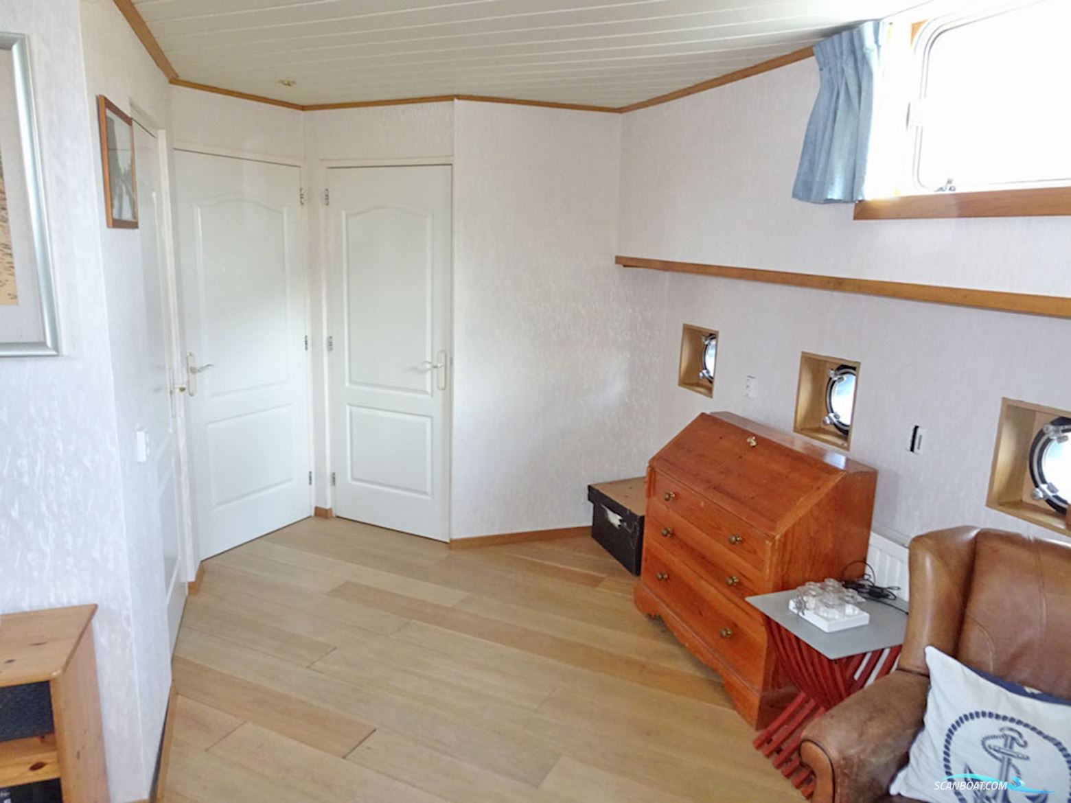 Luxe Motor 36.72, Cbb Rijn