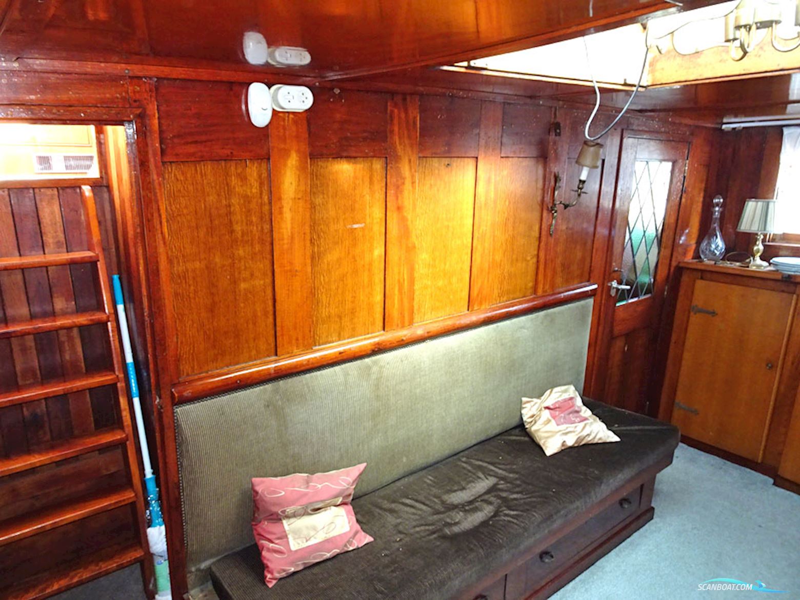 Luxe Motor 36.72, Cbb Rijn