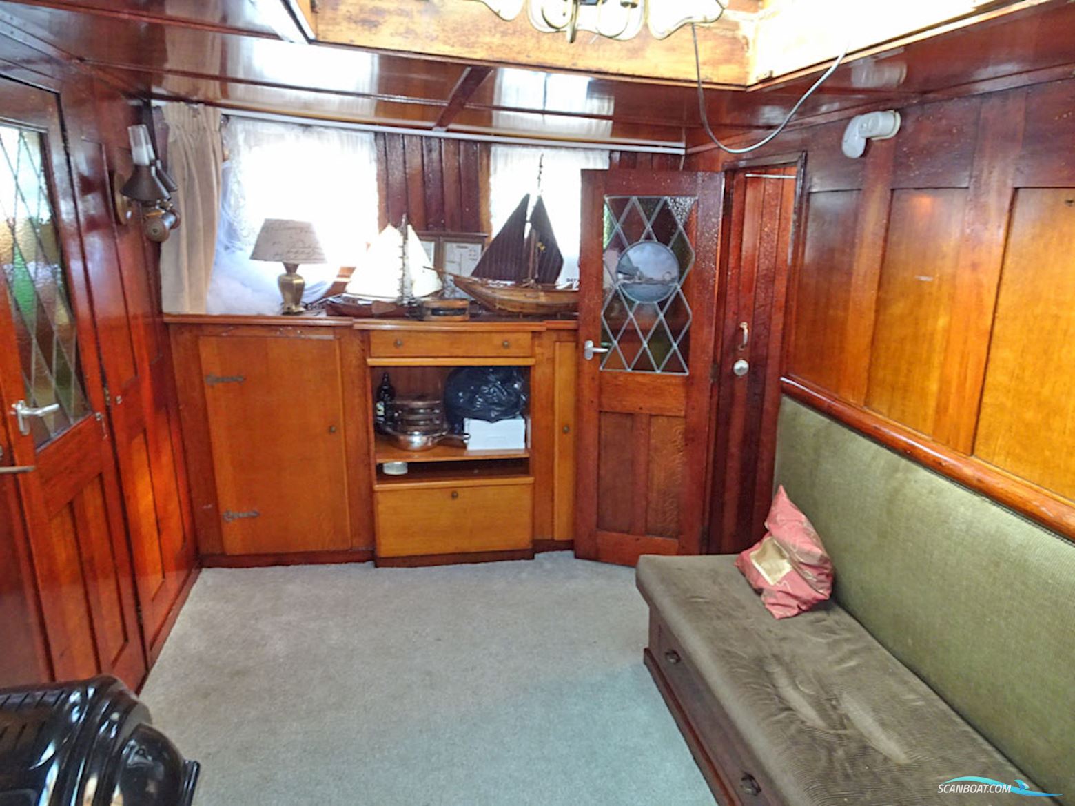 Luxe Motor 36.72, Cbb Rijn