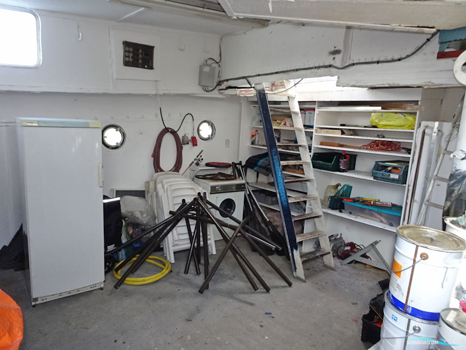 Luxe Motor 36.72, Cbb Rijn