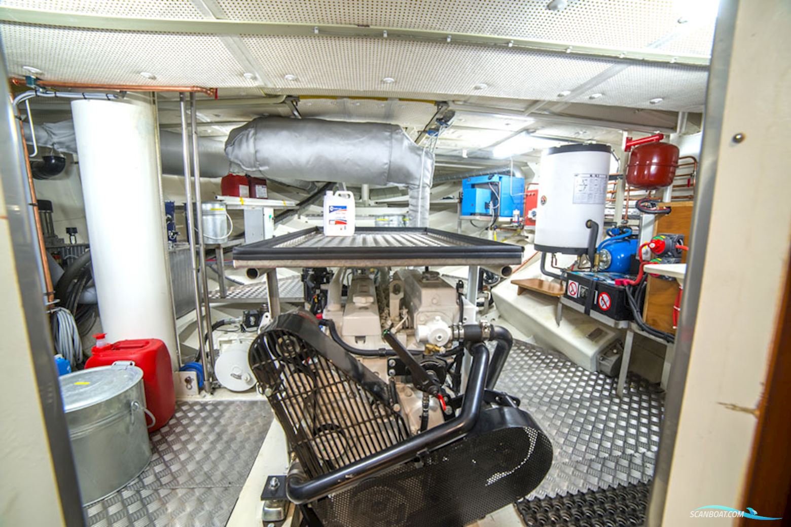 Luxe Motor Cruise 19.75