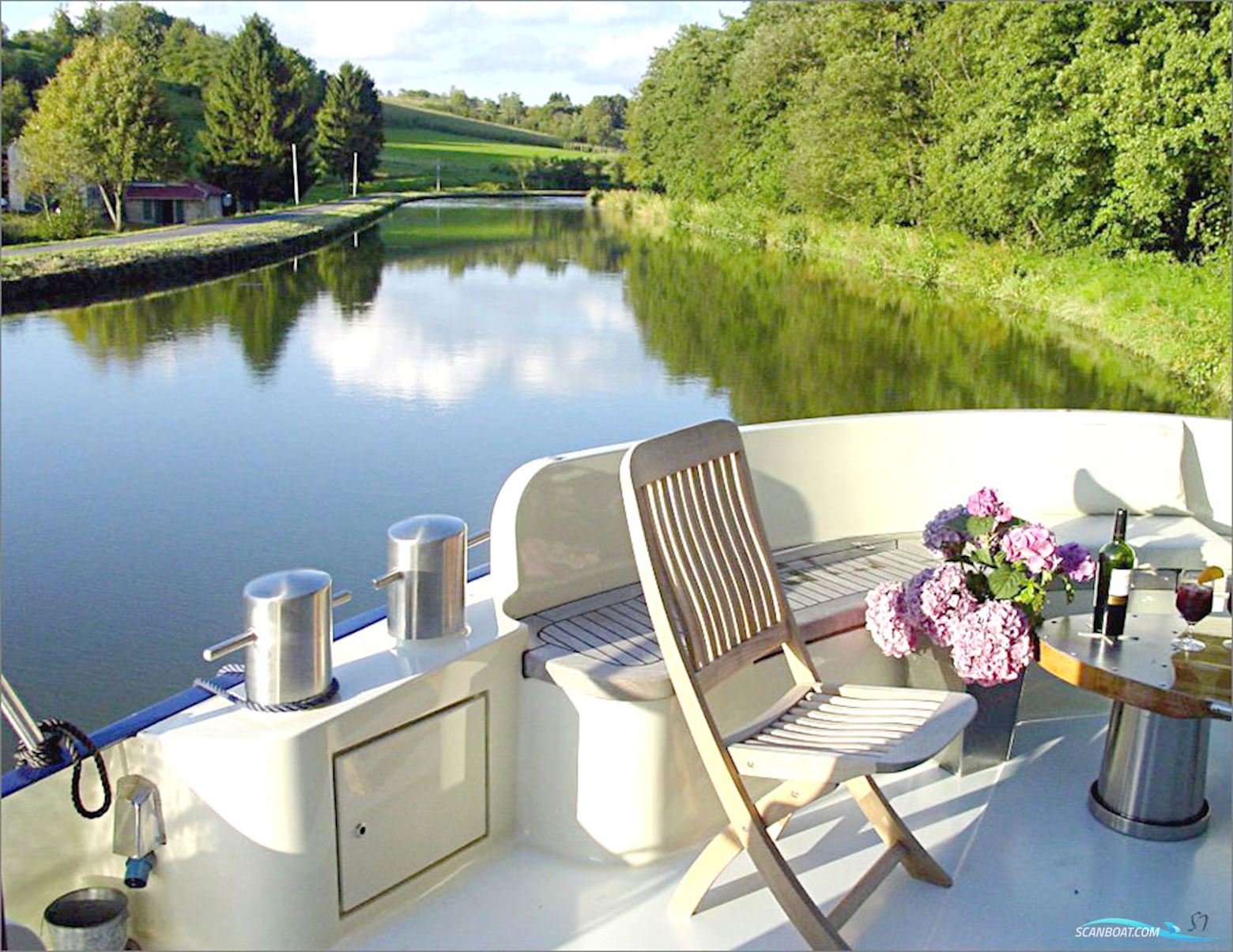 Luxe Motor Cruise 19.75