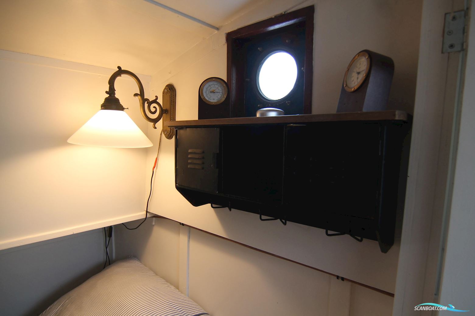 Luxe-Motor Live Aboard