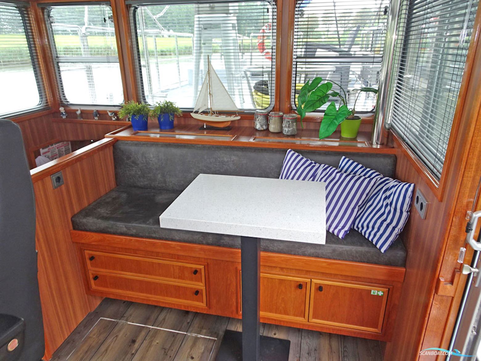 Luxe Varend Woonschip Rijn Gecertificeerd