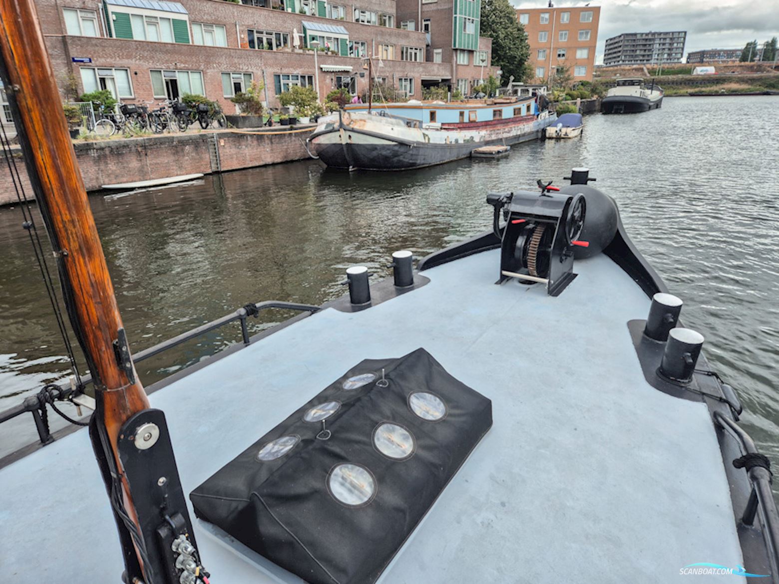 Motorsleepboot Carbon 15.63 Met Cbb