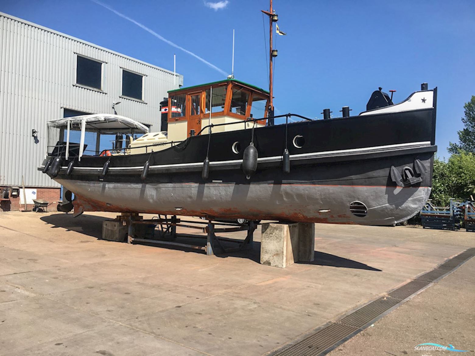 Motorsleepboot Carbon 15.63 Met Cbb