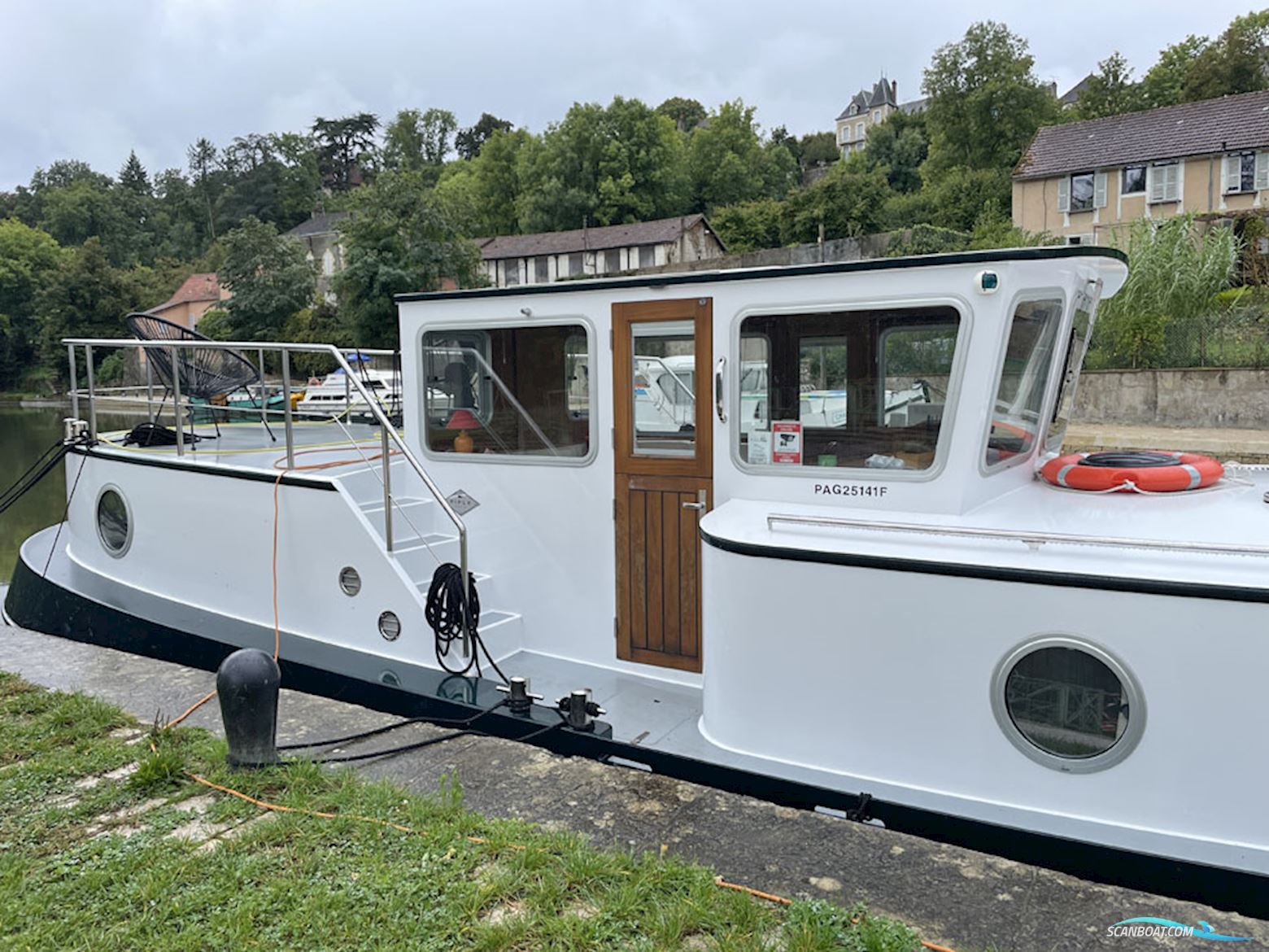 Piper Luxemotor 49L