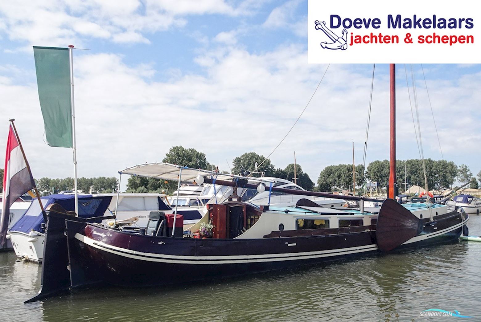 Skutsje 19.09 Live a board / Riverboat 1915, with Mitsubishi<br />S4L2-61SD engine, The Netherlands