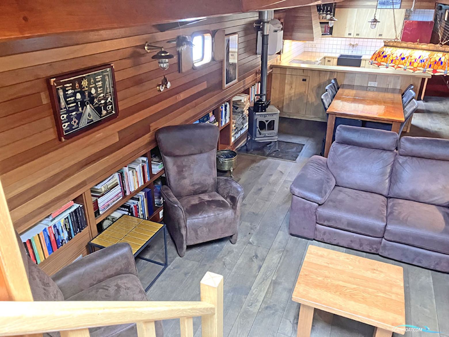 Spits B&B Varend Woonschip 39.09 met CvO