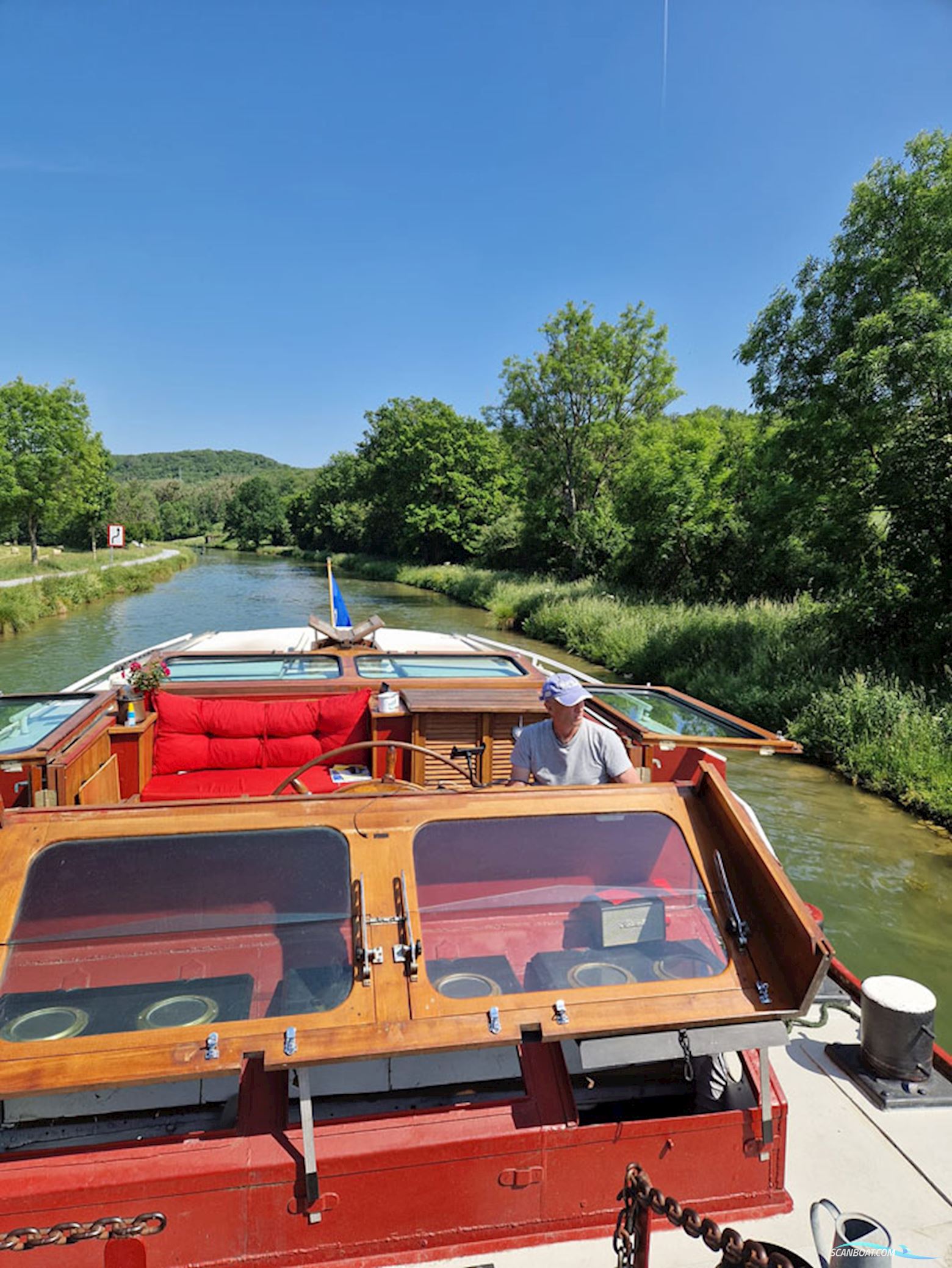 Spits Varend Woonschip 30.53 met UBC