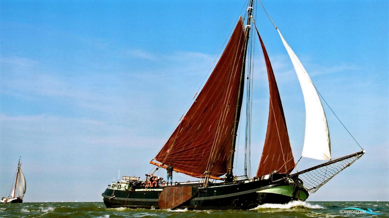 Tjalk Woon-Charter Tjalk Live a board / Riverboat 1905, with Gardner engine, The Netherlands