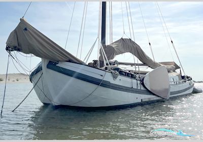Tjalk Woonboot Live a board / Riverboat 1899, The Netherlands