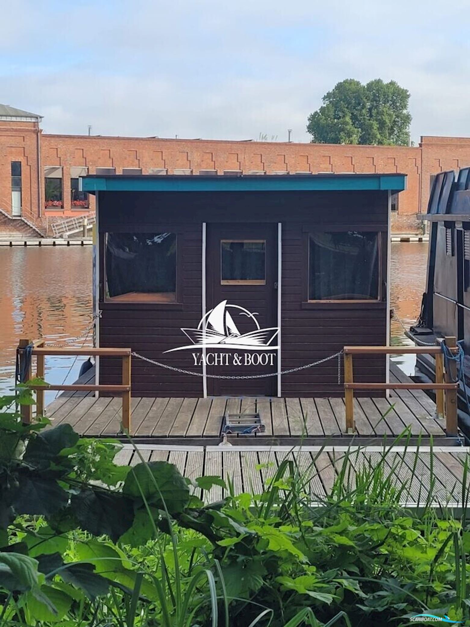 Treibgut Gbr Hausboot 10.6
