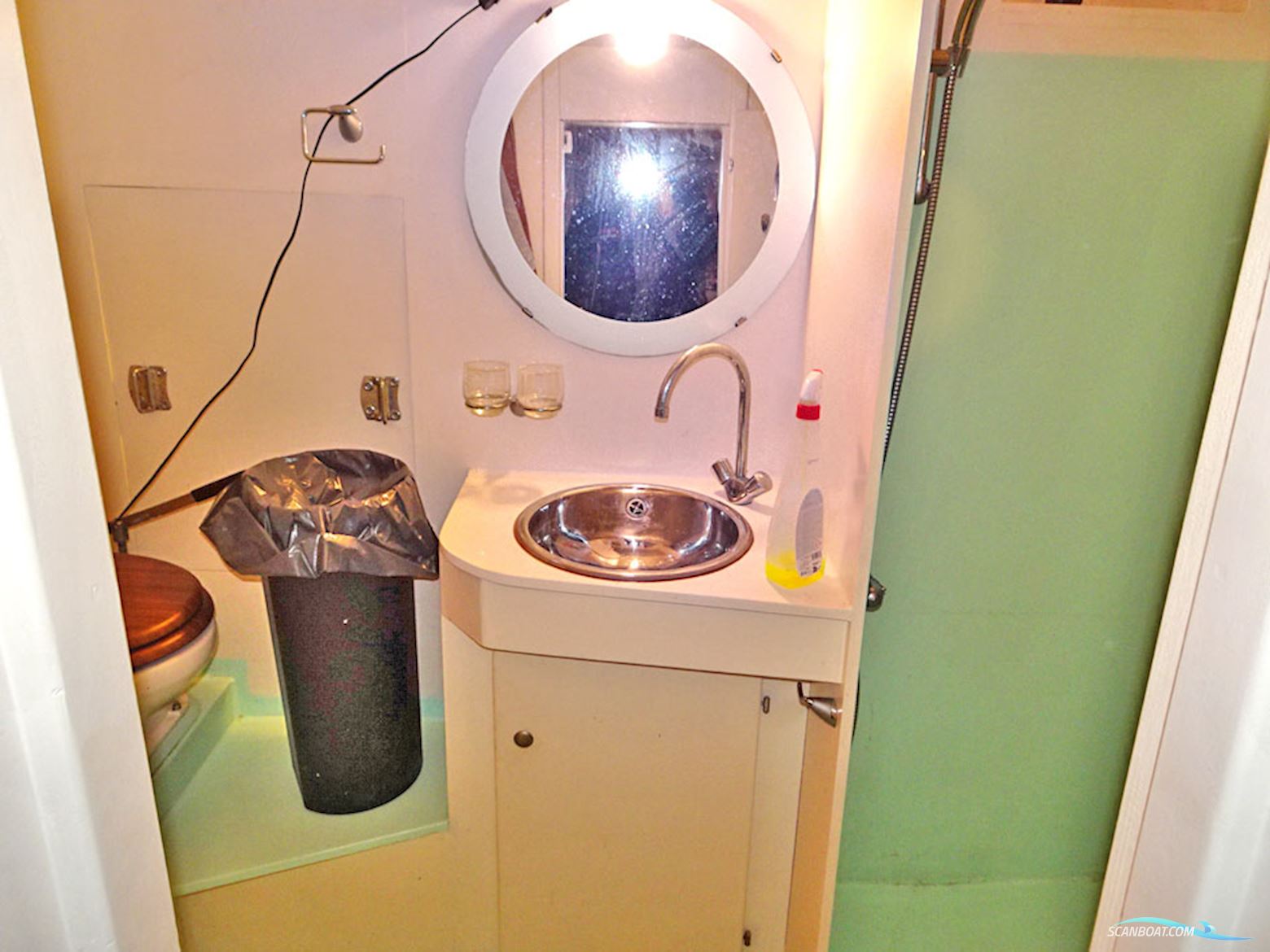 Varend Woonschip 14.99