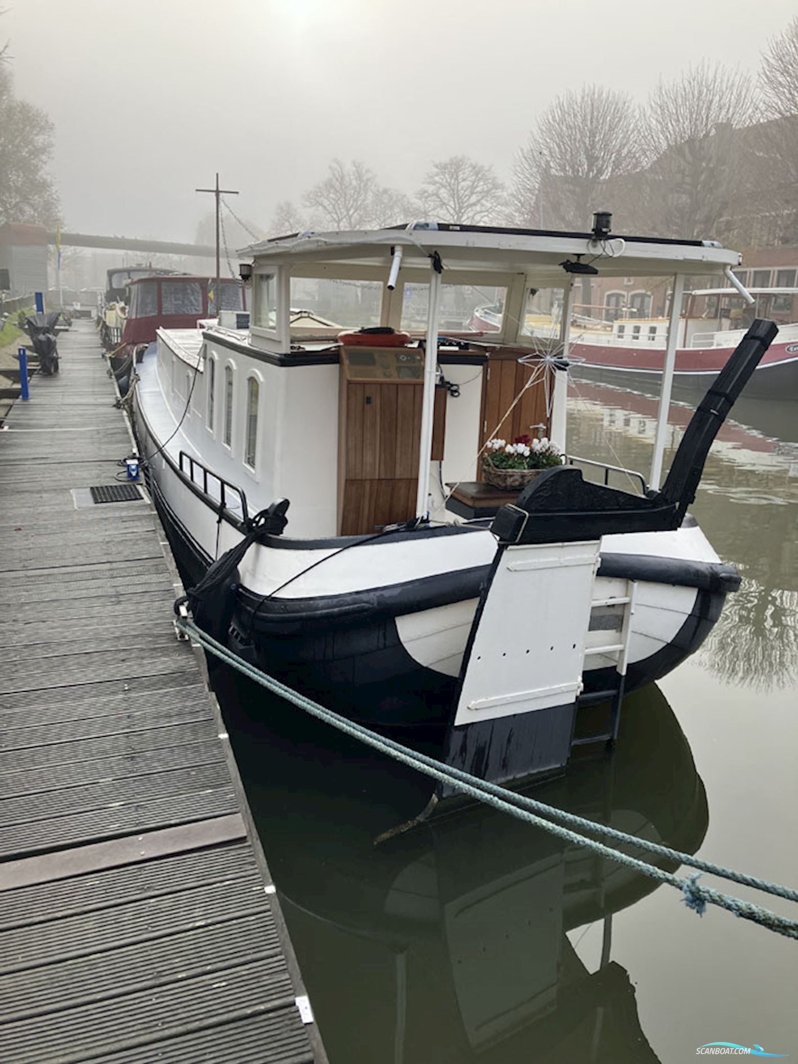 Varend Woonschip Skutsje 17.12