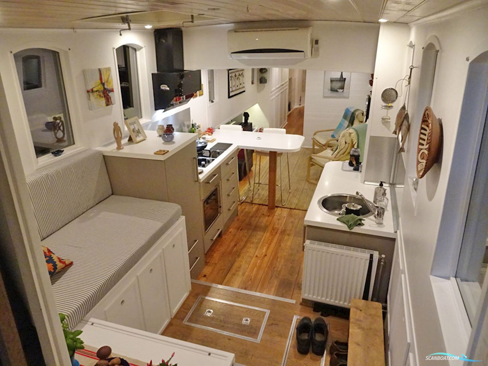 Varend Woonschip Skutsje 17.12