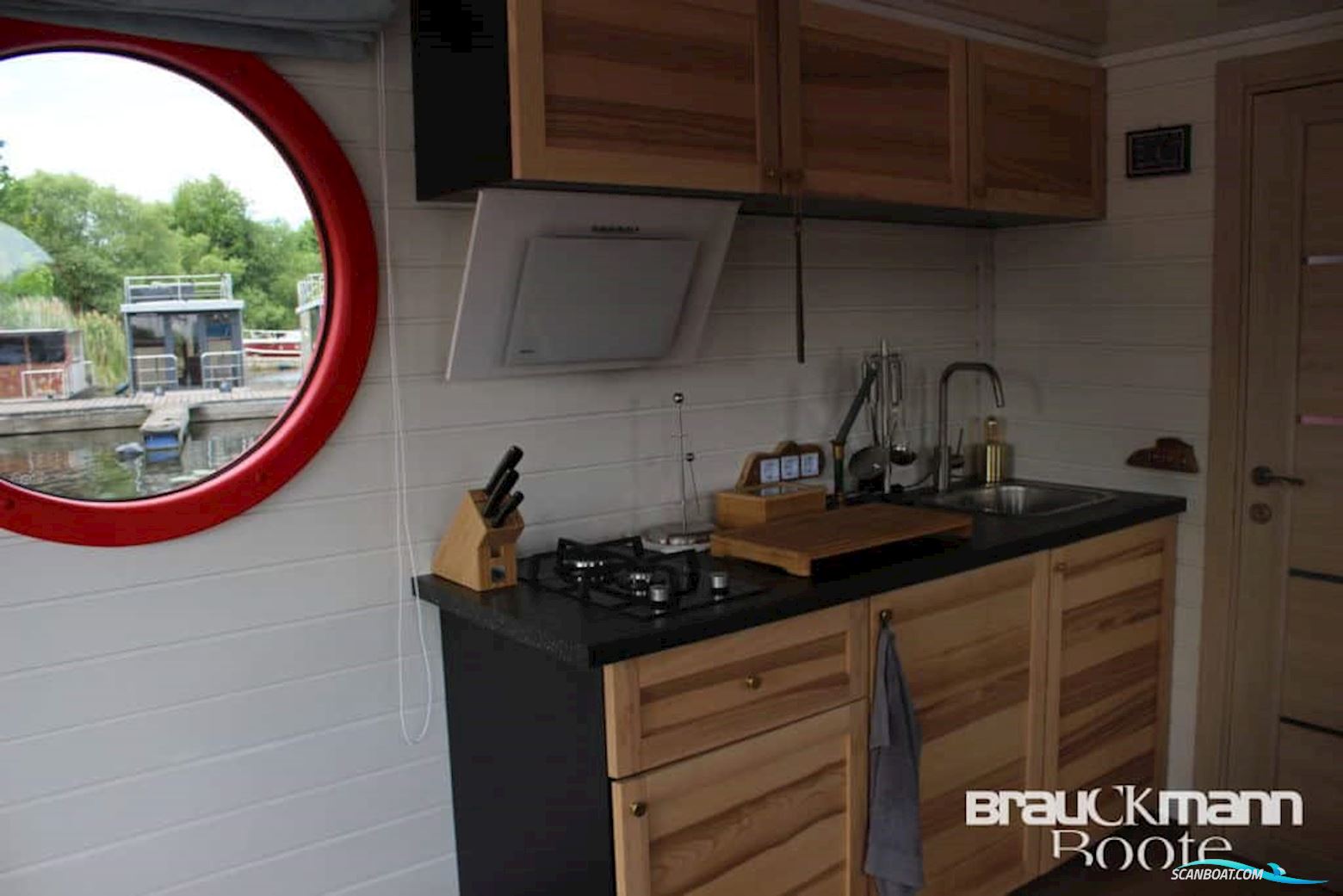 Werftbau Solar Hausboot 2022