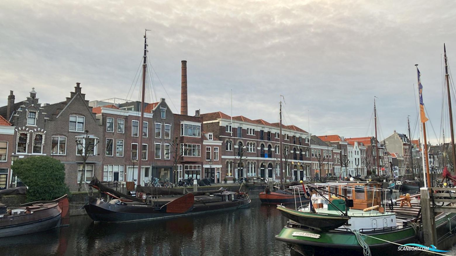 Zeilend Woonschip Woonschip Met Vaste Ligplaats Live a board / Riverboat 1916, with Daf engine, The Netherlands