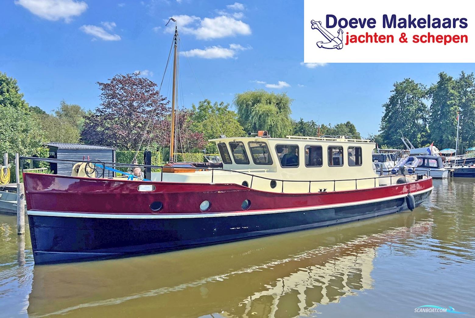 Zeiltjalk 17.30 Live a board / Riverboat 1938, with Kromhout<br />LS 6 engine, The Netherlands