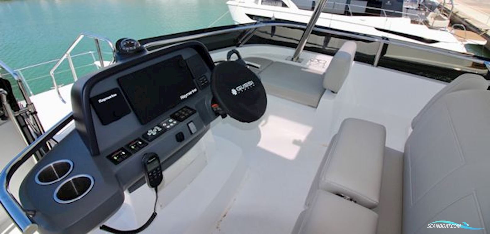 Aquila 42 Owner´s version