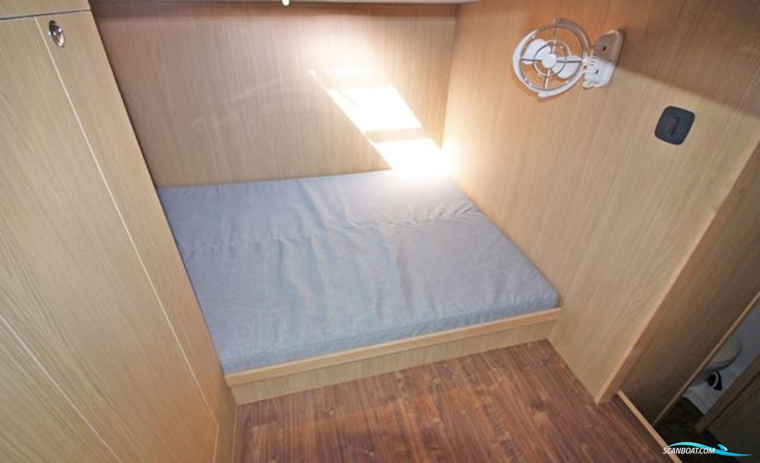 Aquila 42 Owner´s version