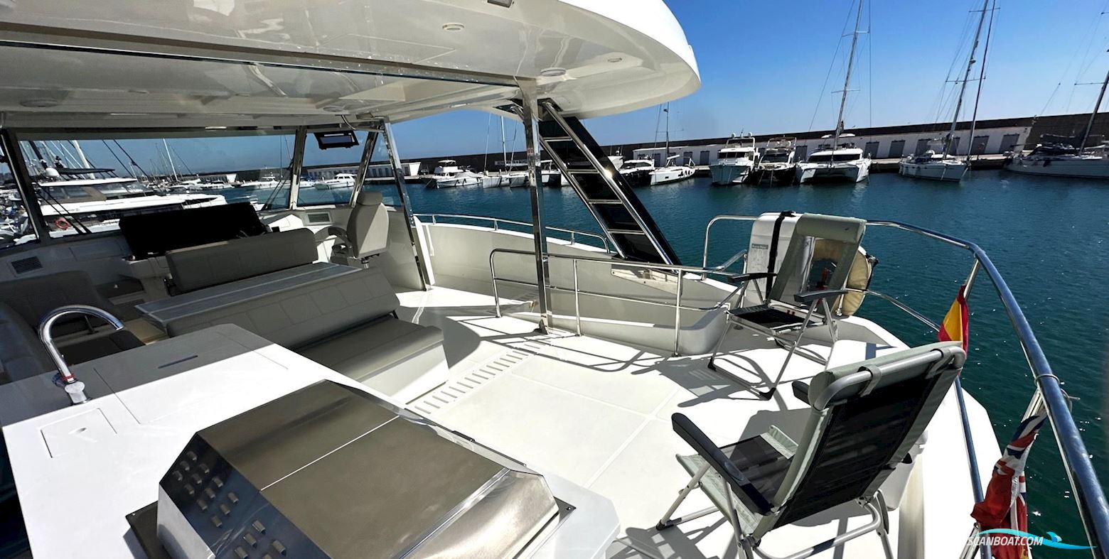 Aquila 54 Yacht