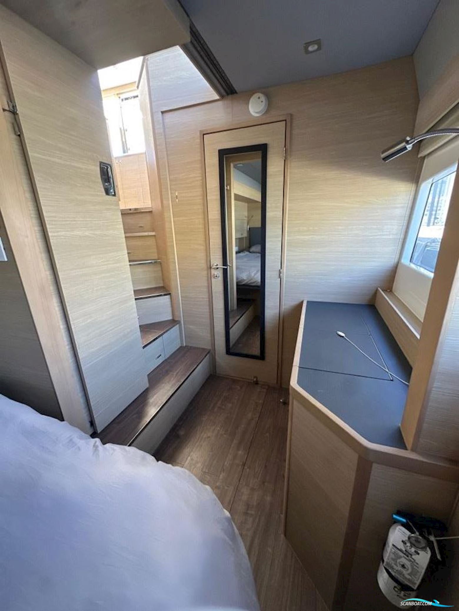 Aquila 54 Yacht