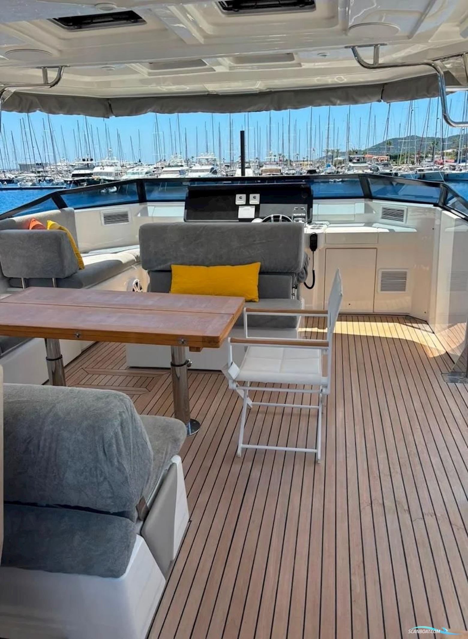 Aquila 54 Yacht