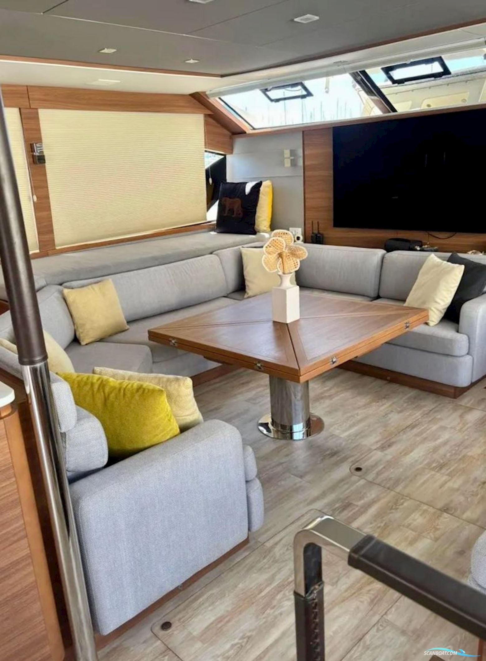 Aquila 54 Yacht