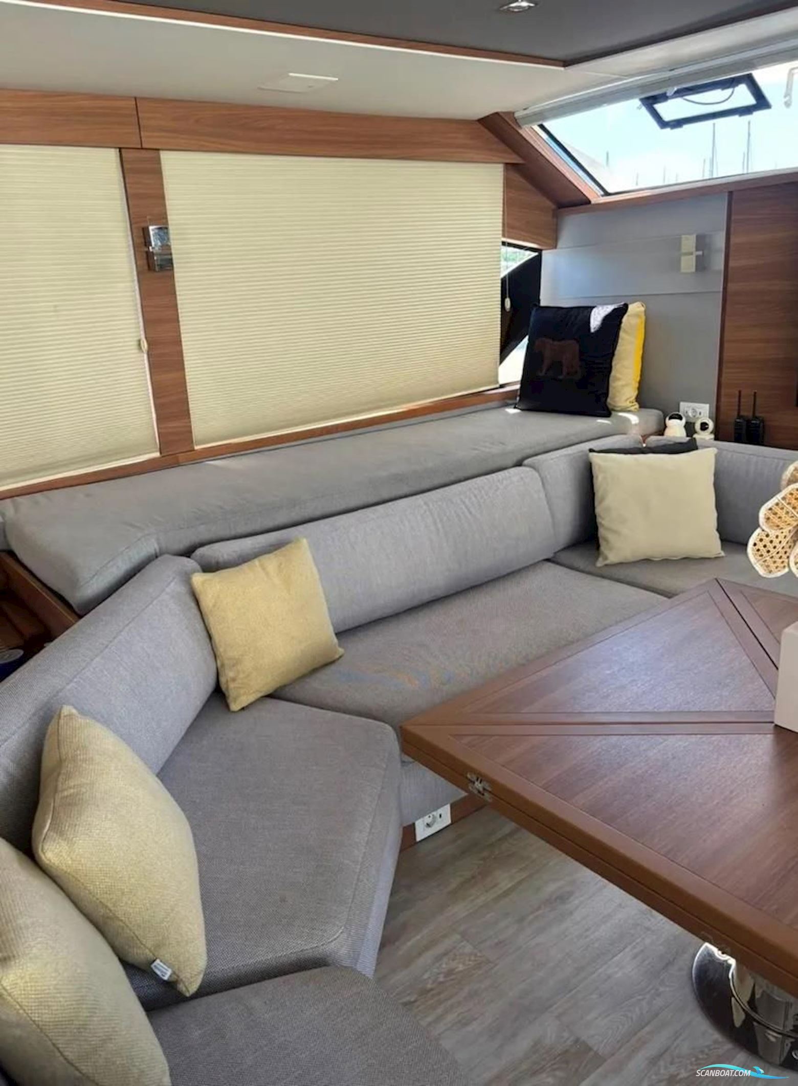 Aquila 54 Yacht