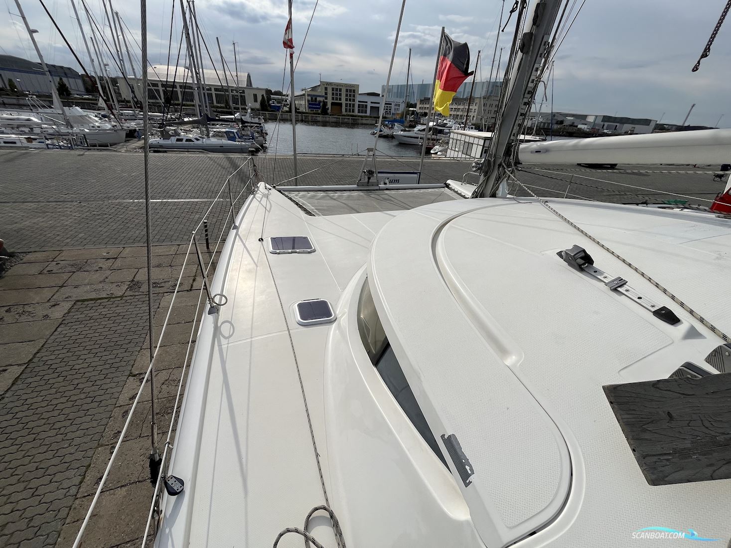 Athena38 Fountaine Pajot