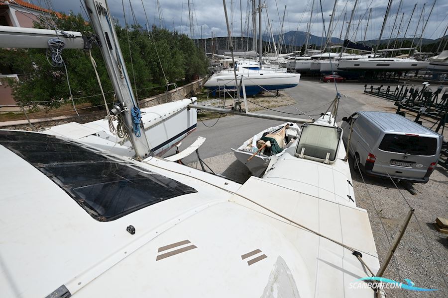 Beneteau Blue II Catamaran