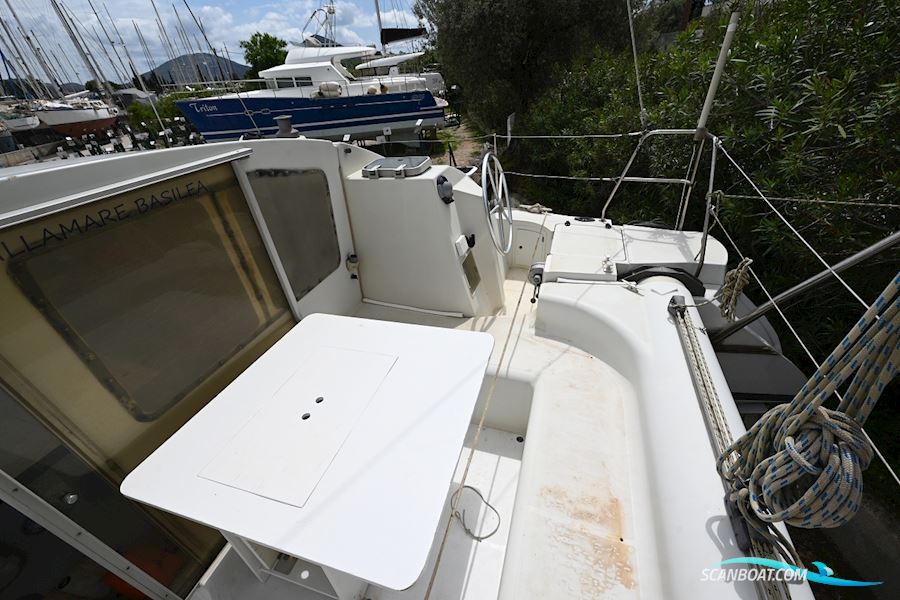 Beneteau Blue II Catamaran