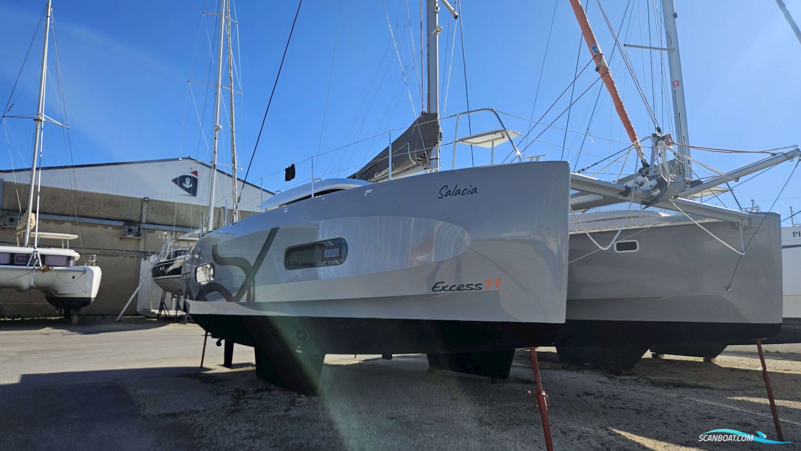 Beneteau Excess 11