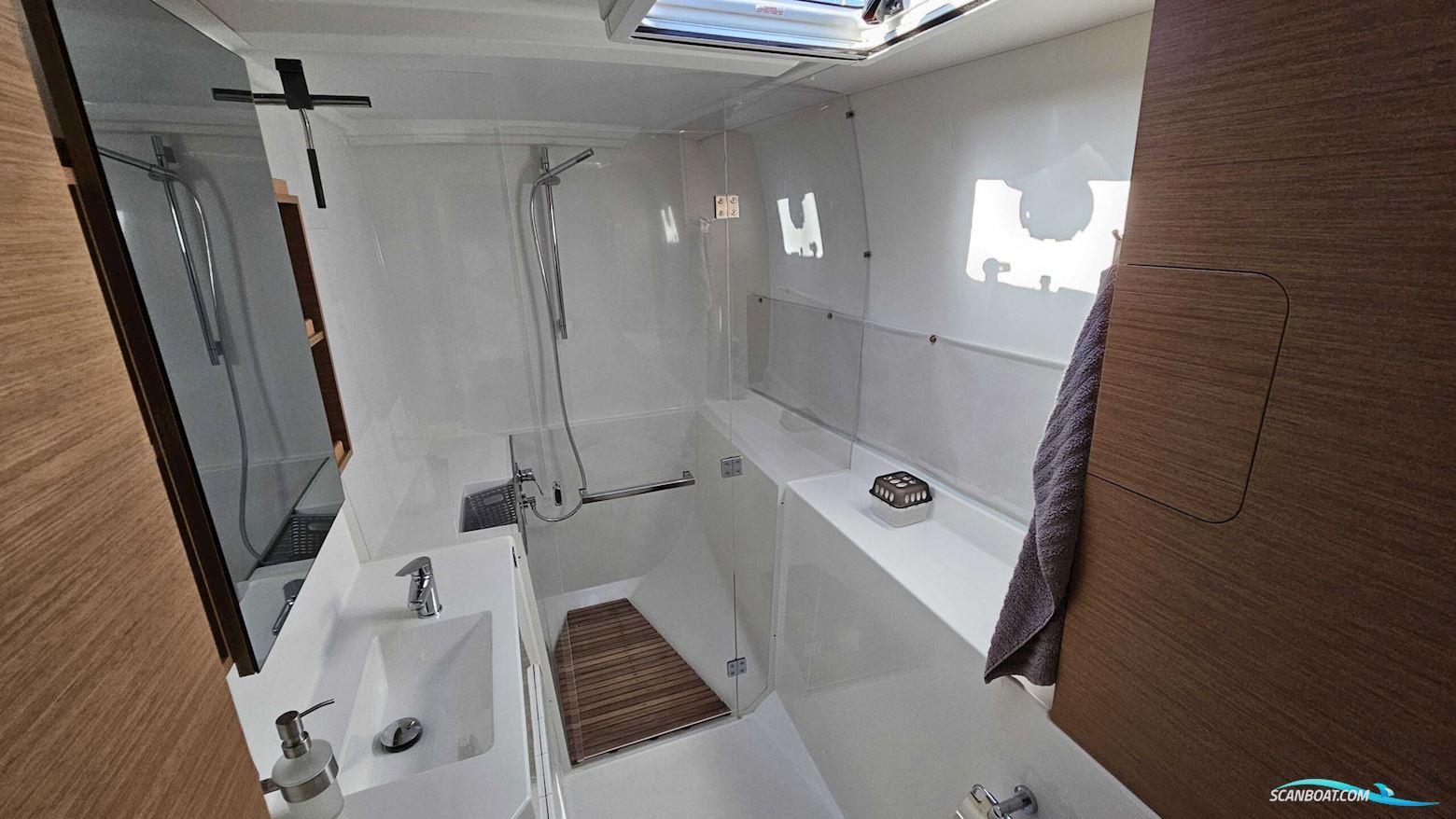 Beneteau Excess 11