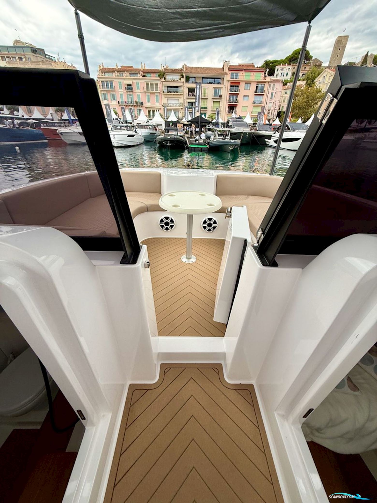 CANADOS HERITAGE 36