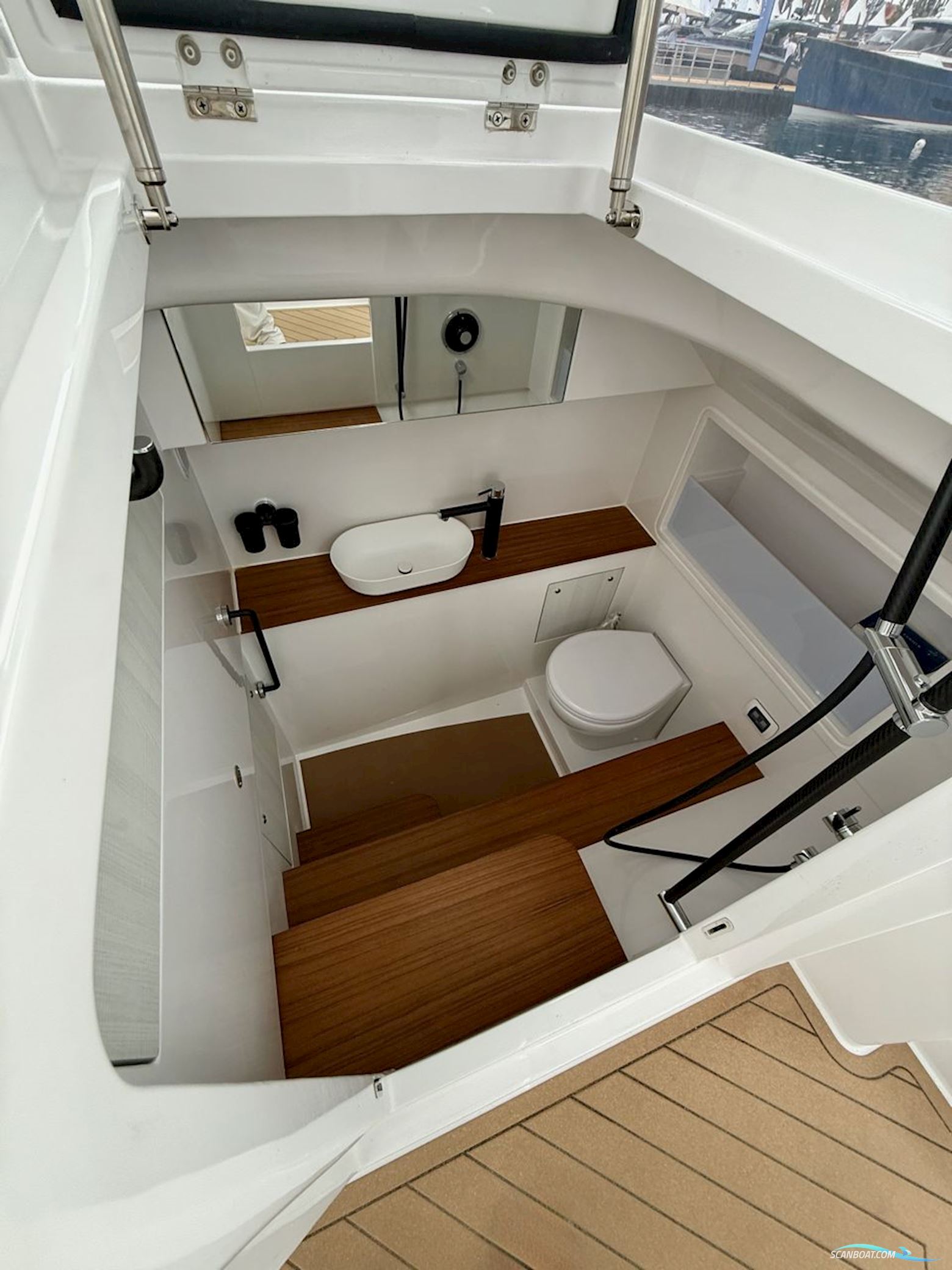 CANADOS HERITAGE 36