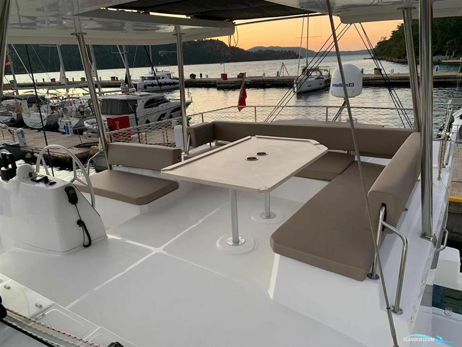 Catana Bali 4.8